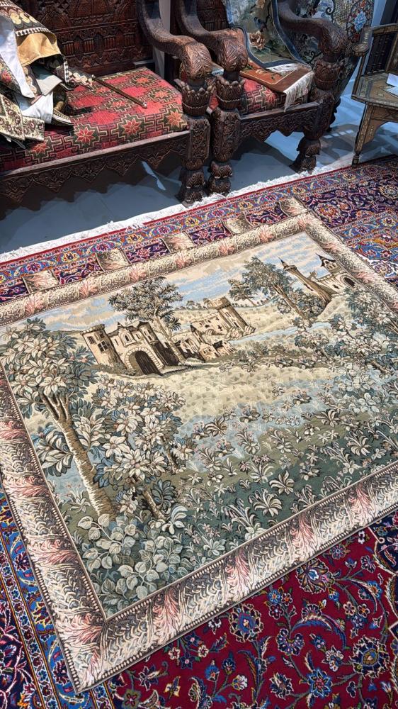 قطعة جدارية تراثية مبطنة بتصميم القصر والحديقة