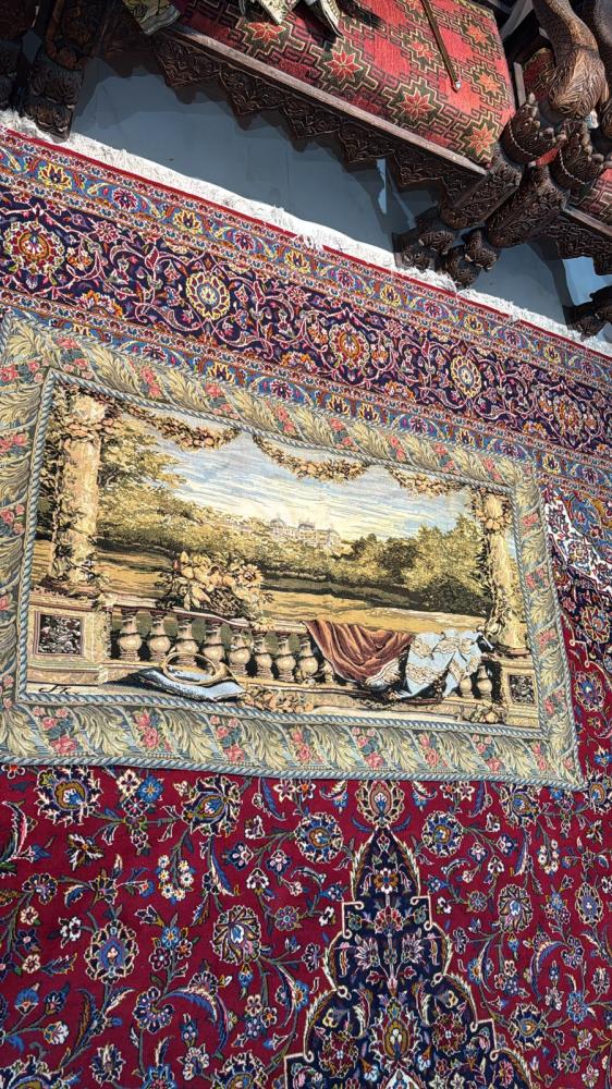 قطعة جدارية تراثية مبطنة بتصميم كلاسيكي