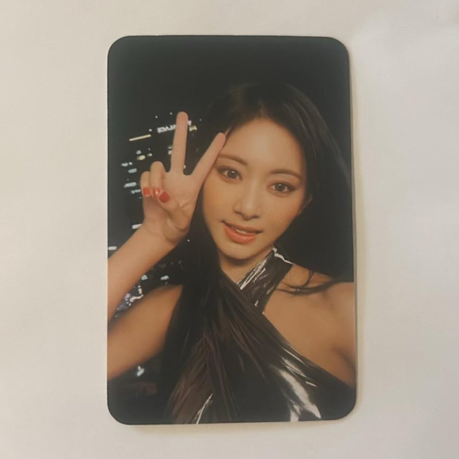 فوتوكارد tzuyu