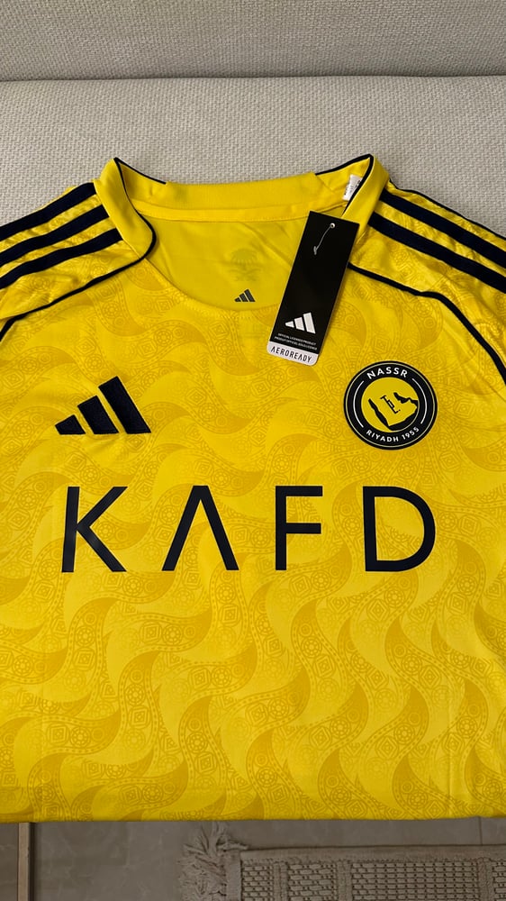 قميص النصر الاساسي 25 بأسم كريستيانو