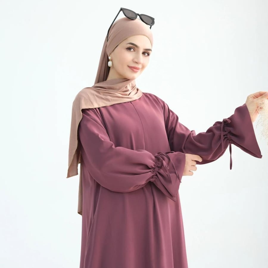 فستان طويل ناعم