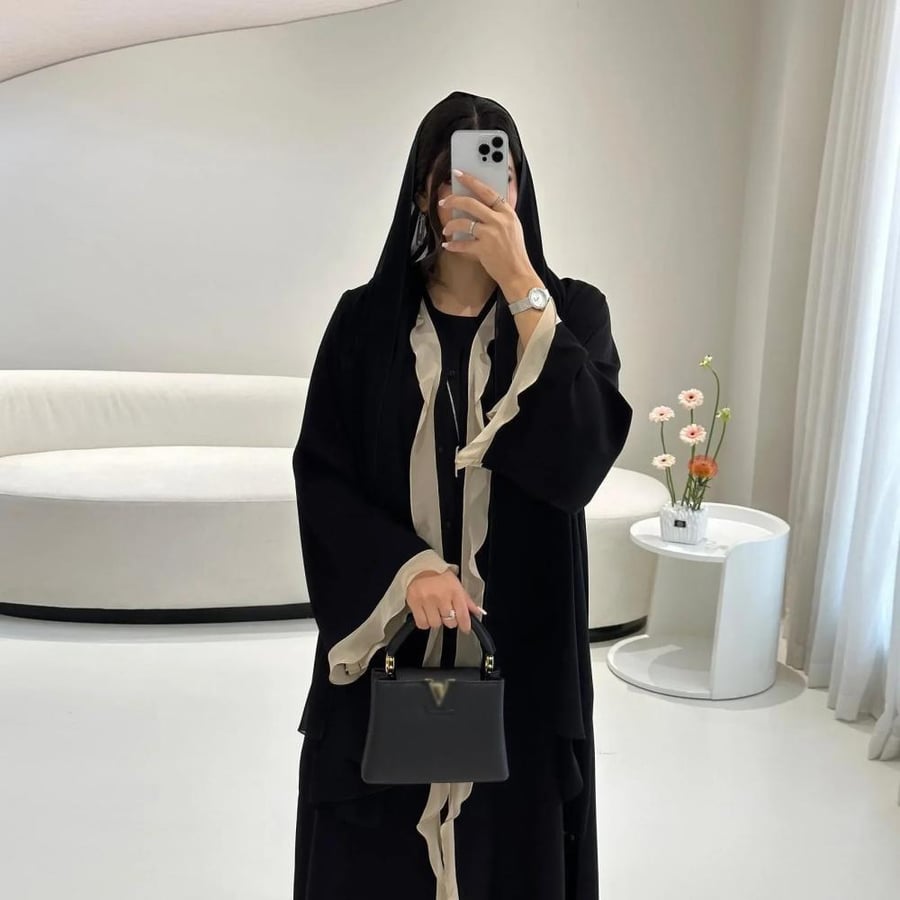 عبايات نسائية