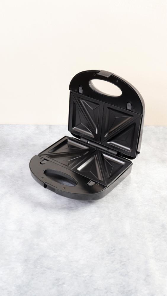 3 in 1 heater for preparing sandwich, waffle, and toast
