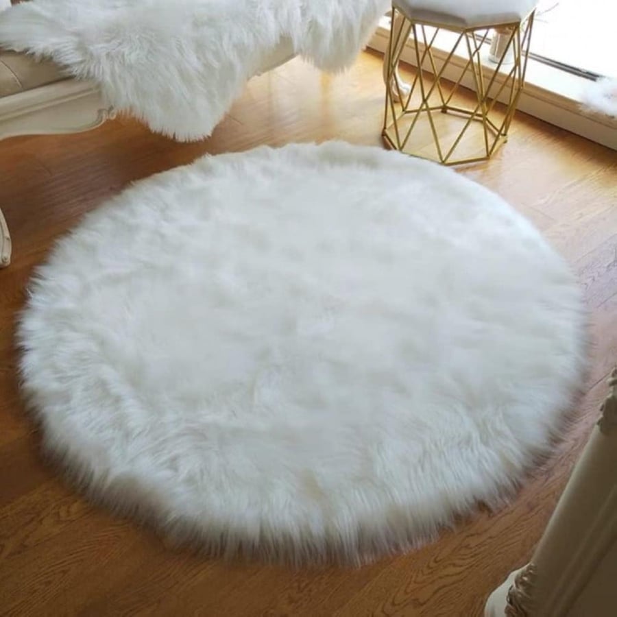 Round floor rug with a diameter of 1 meter