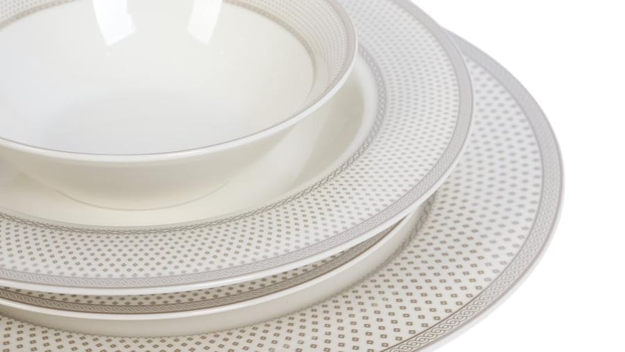 24-piece dining set with "Amaro Silver" pattern