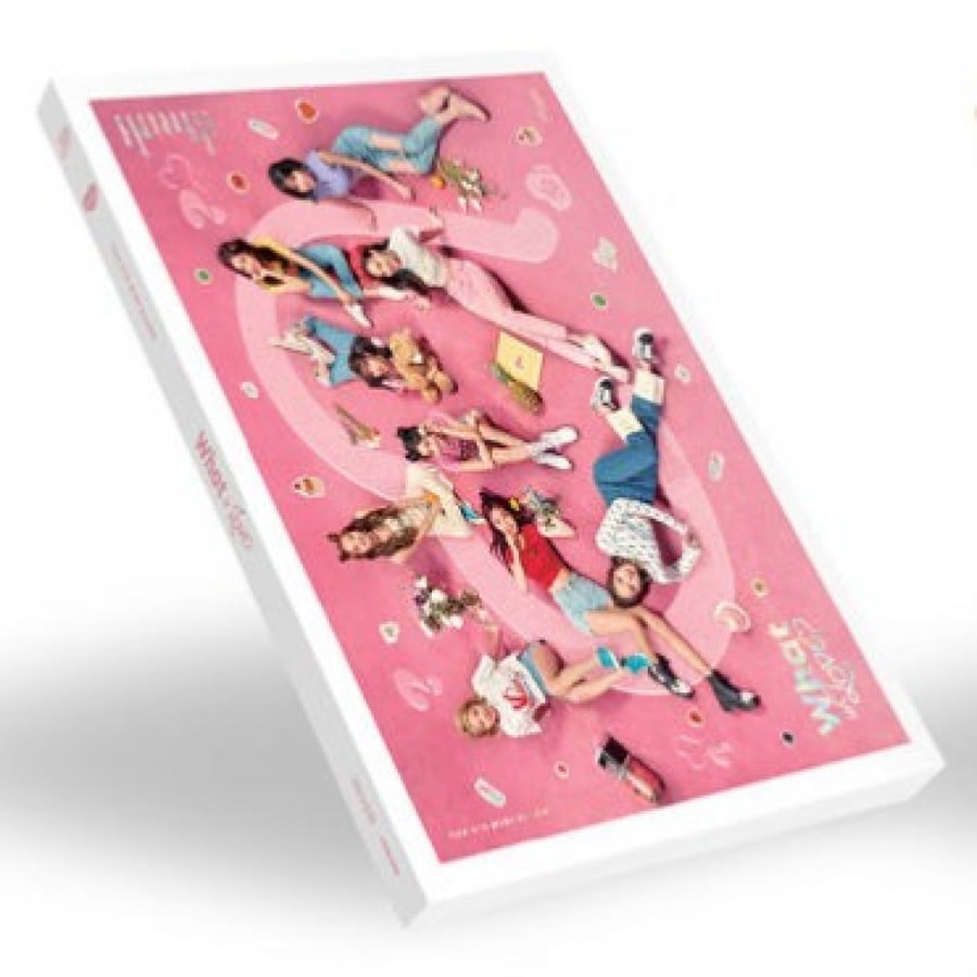 TWICE - Mini Album What Is Love? (A Ver)