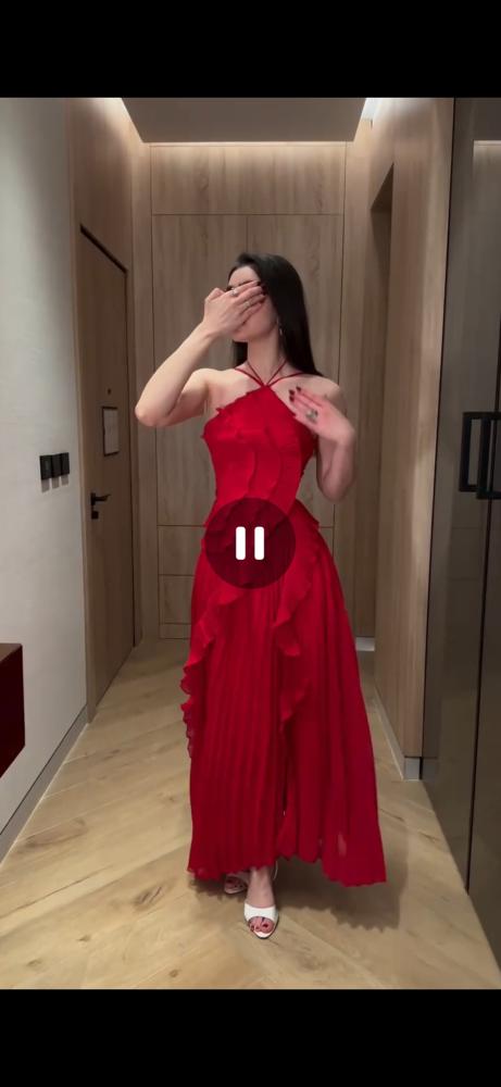 Normal dress, chiffon material, three-color pleats, red, blue, flesh