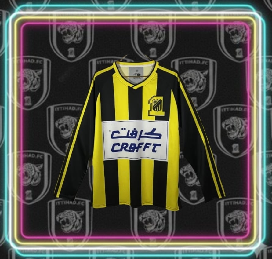 تيشيرت الاتحاد 2002 كم طويل