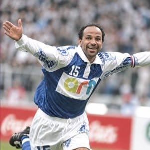 تيشيرت الزعيم 1999
