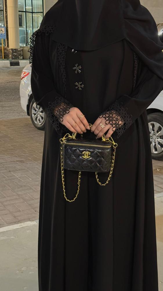 عباية لوديا D829