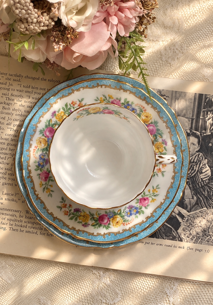 Crown Staffordshire Lyric Tunis Blue