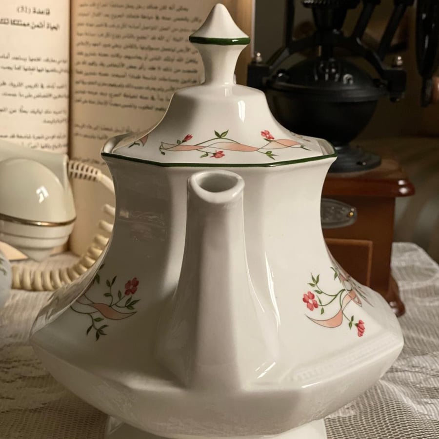 Johnson Brothers Vintage Eternal Beau