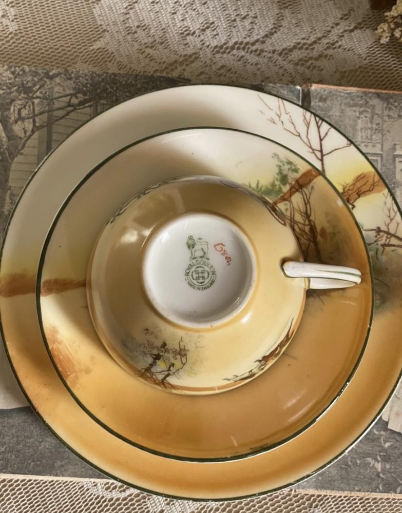ROYAL DOULTON SERIES WARE “COACHING DAYS” TRIO