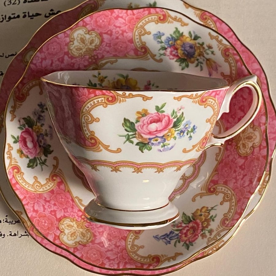 Royal albert lady carlyle cup