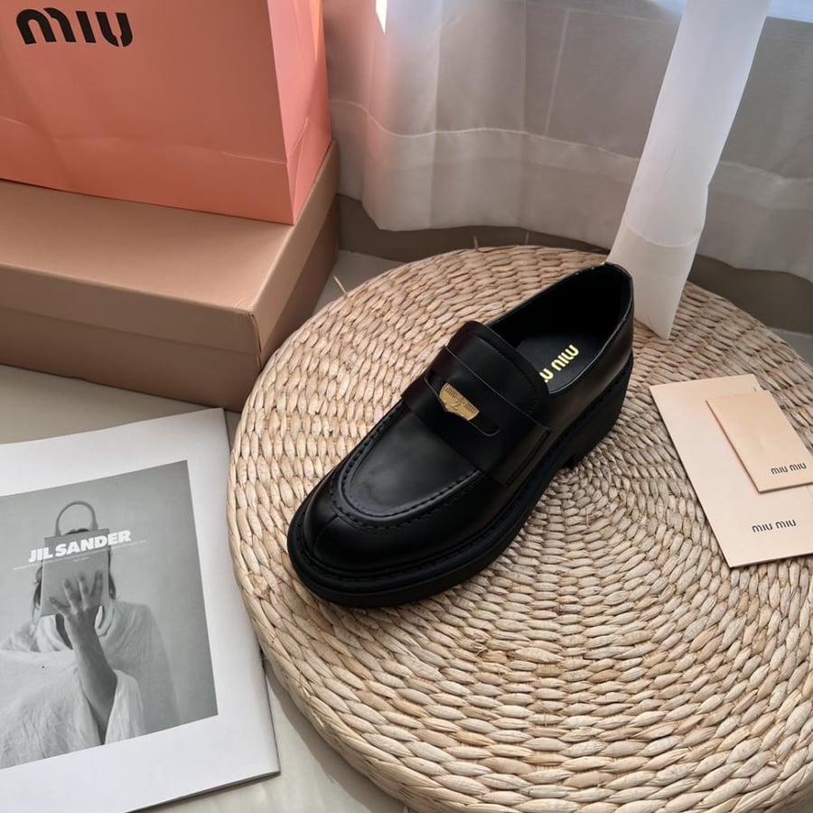 حذاء رسمي – Miu Miu – أسود