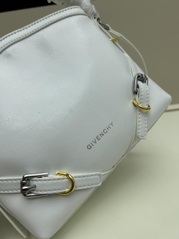(Givenchy Voyou Nano Mini)