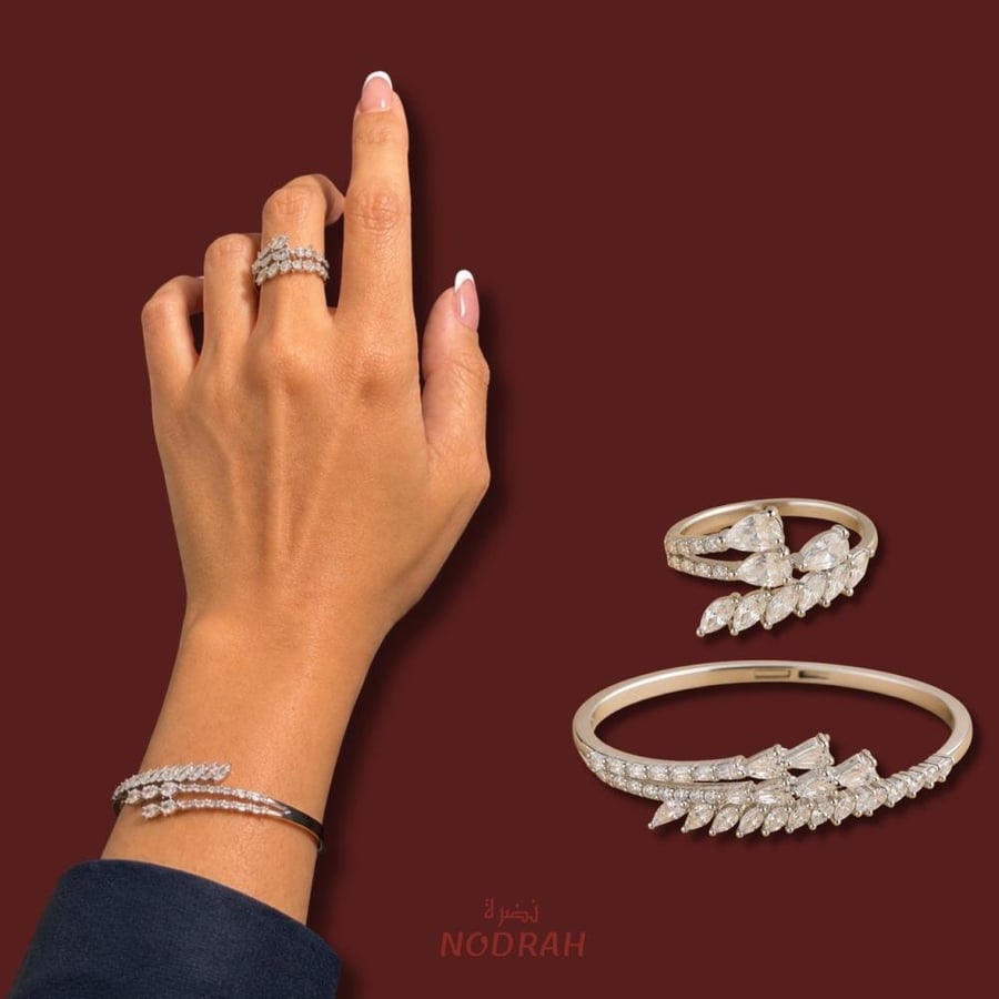 Bracelet and ring with crystal