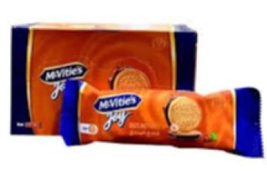 Muffitz Joy sandwich biscuit with hazelnut cream filling 6*42 grams