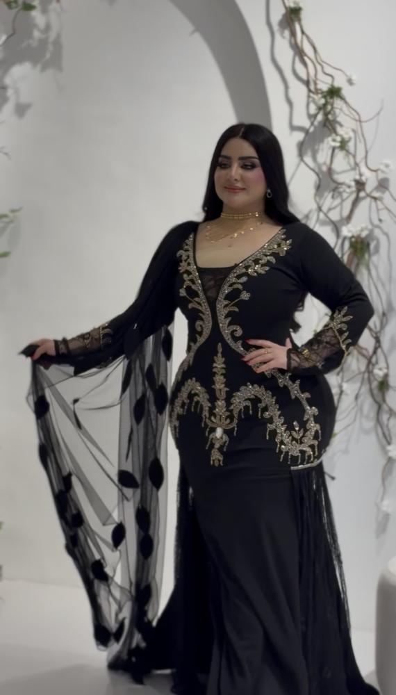 فستان شك اسود بشال