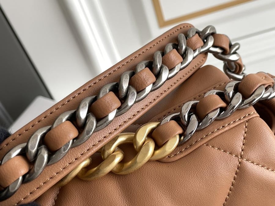 Chanel 19 Bag 16 cm