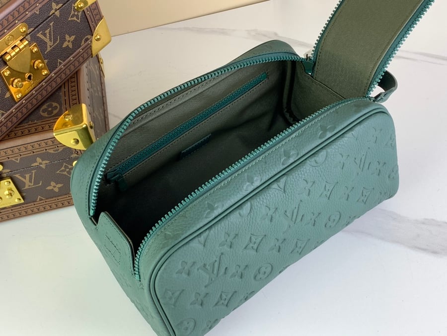 Dopp Kit Taurillon men's bag