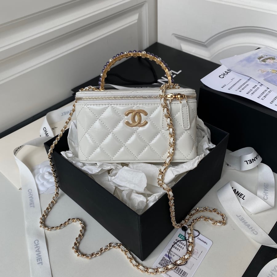 Chanel 24P WOC White 9.8 cm