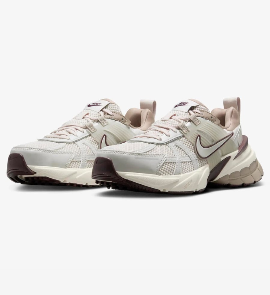 Nike V2K Run - Burgundy & Cream
