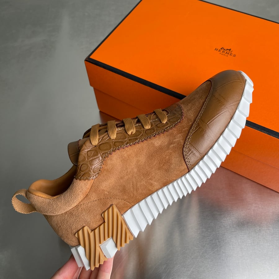 Hermès Bouncing Sneaker – سويد بني