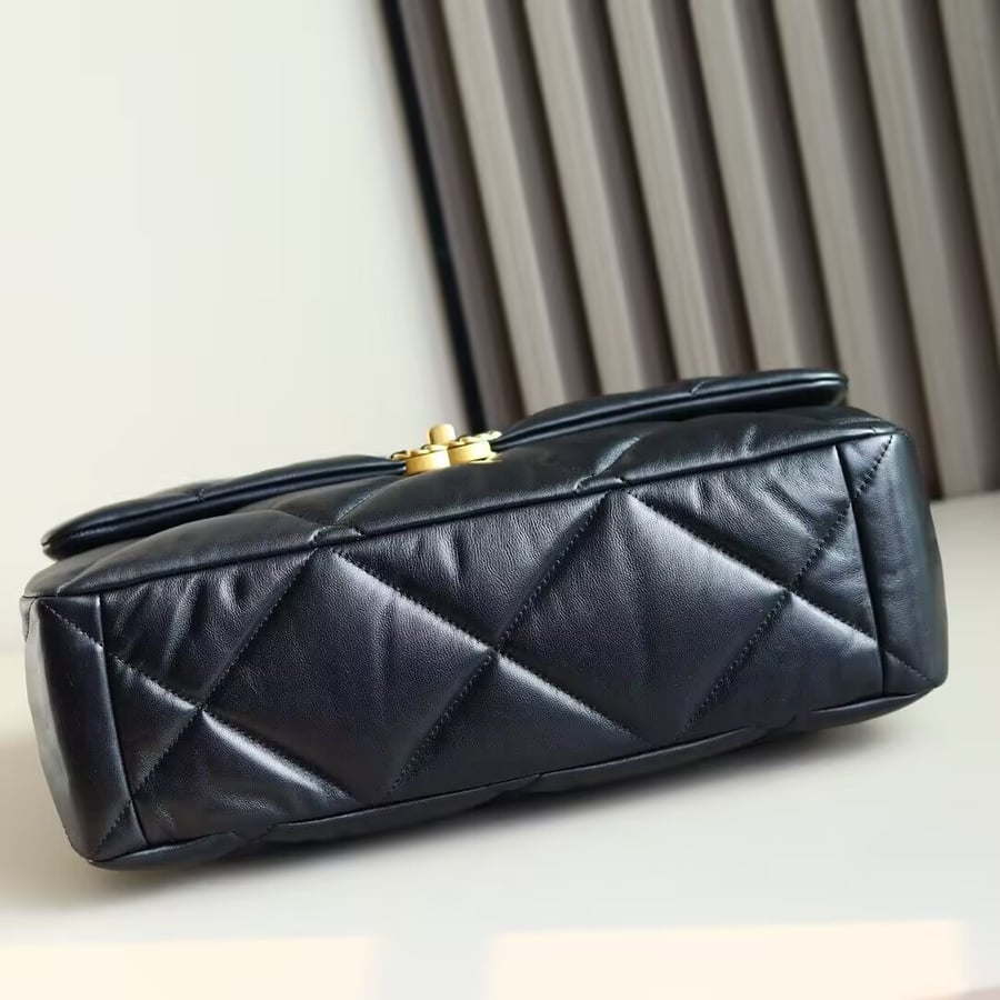 Chanel 19 Flap 25 cm