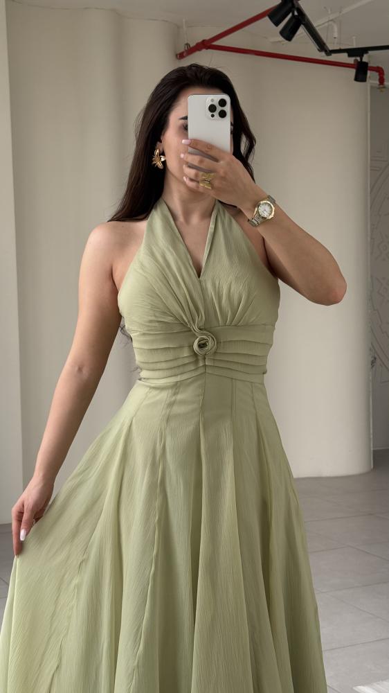 فستان ناعم وانيق