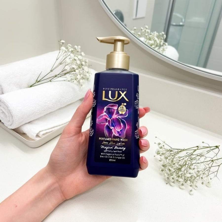 لوكس غسول اليدين سحر الجمال برائحة زهرة الأوركيد وزيت اللوز 250 مل