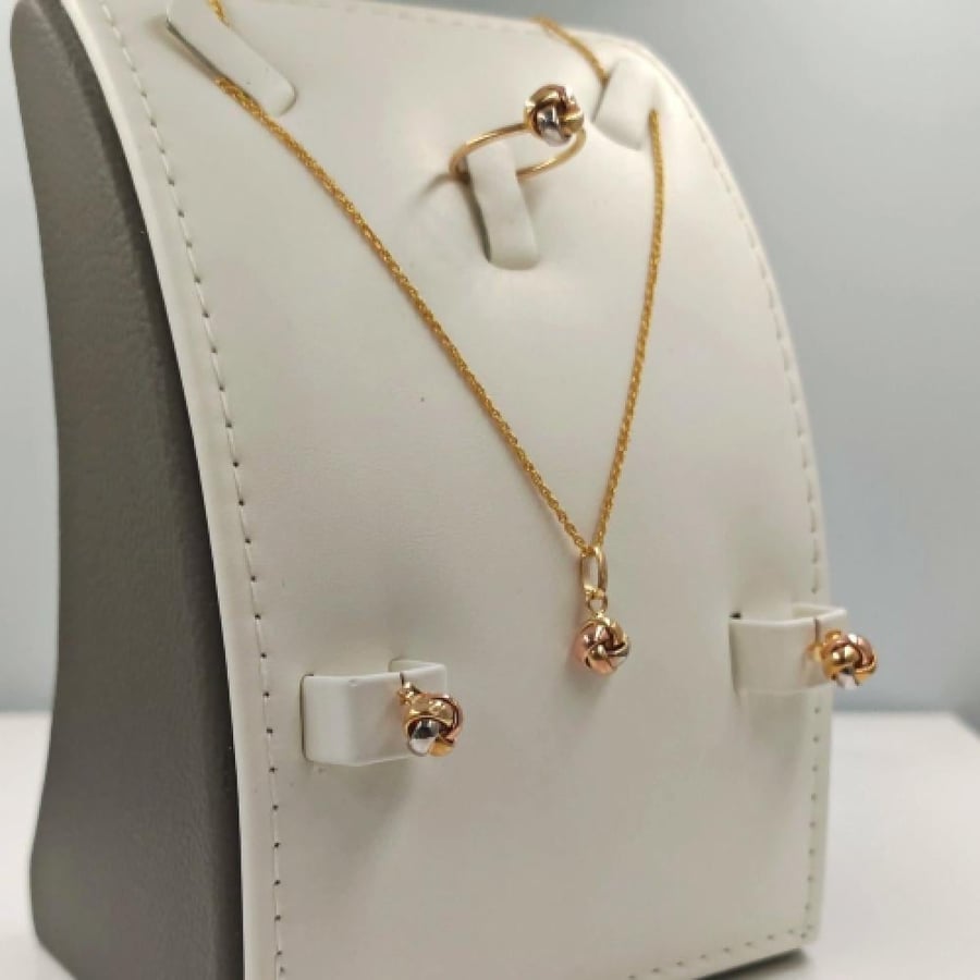 طقم ذهب عيار 18 - 18k Set