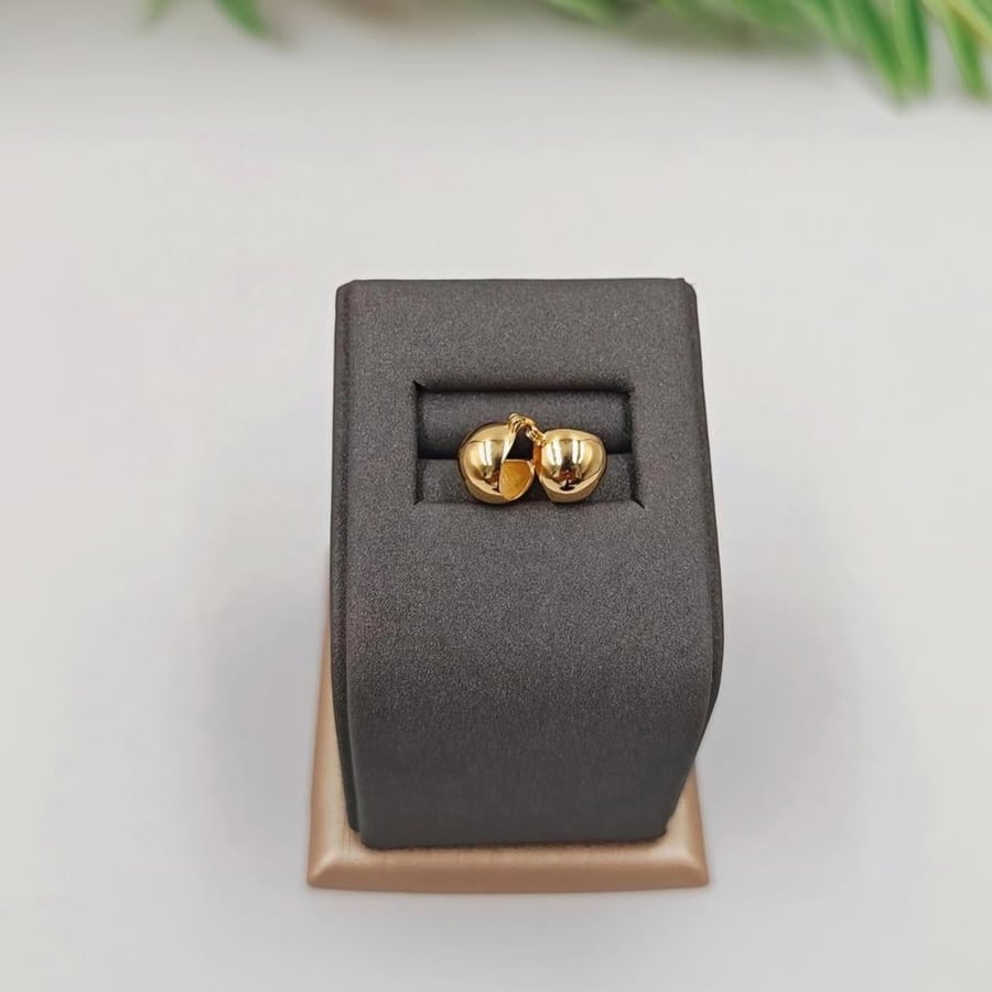 Gold Balls Earrings 18K - حلق ذهب عيار 18