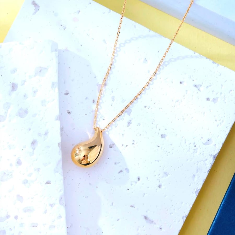 عقد تير دروب عيار 18 - Tear Drop 18k NECKLACE