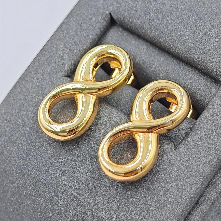 18K Gold Earrings - حلق ذهب عيار 18