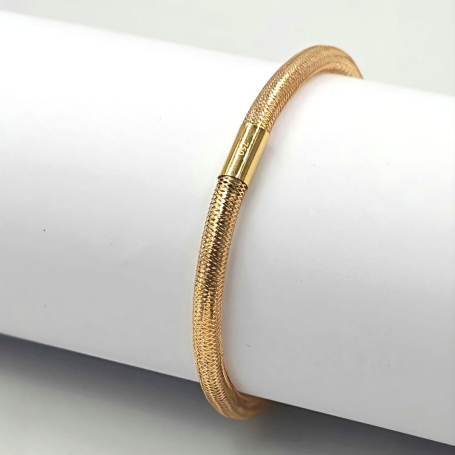 Stretch Bangle 18K Gold