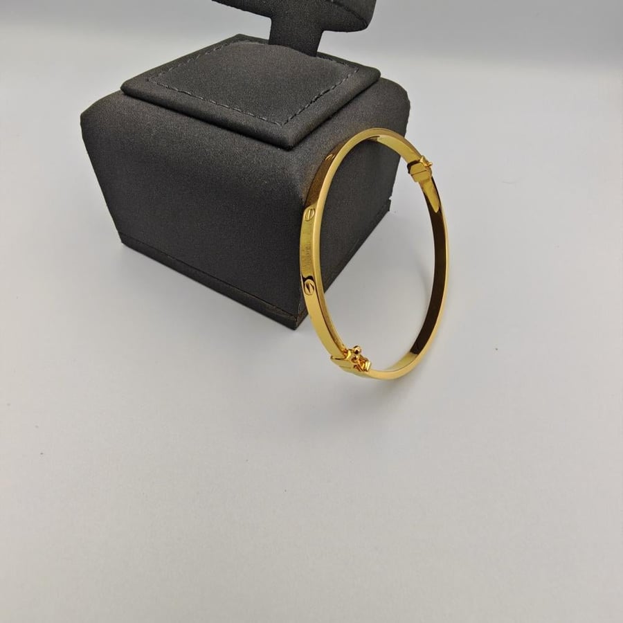 إسوارة كارتير عيار 18 - Cartier Bangle 18K