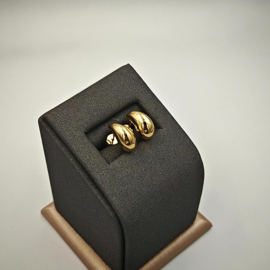 18k Gold Earrings - حق ذهب عيار 18