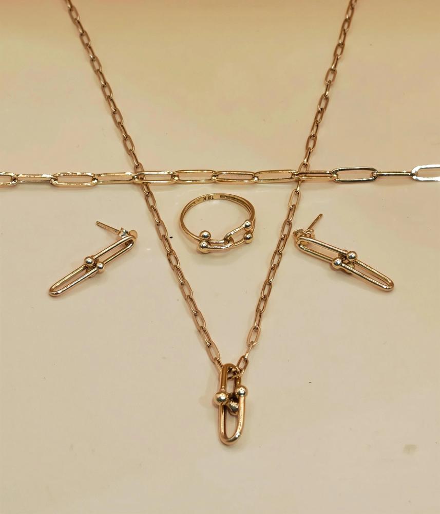 طقم ذهب عيار 18 - 18K Gold Set