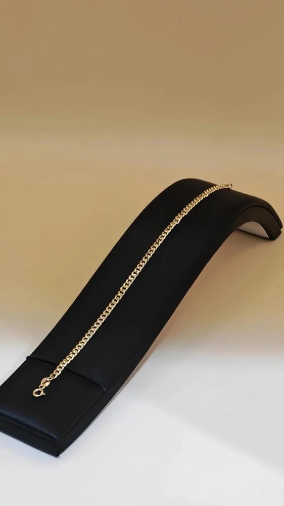 اسوارة ذهب عيار 18 أنيقة تصميم كيرب 1.25جم - 18K Bracelet Elegant Curb Design 1.25g