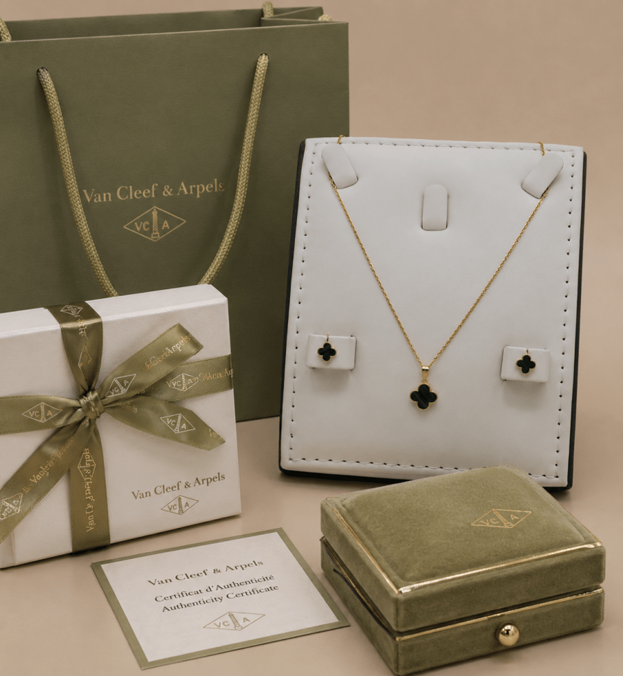 طقم ذهب عيار 18 - 18K Gold Set