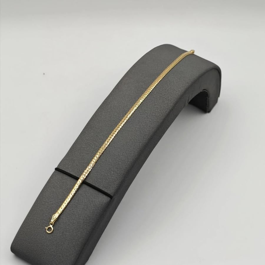 18K Bracelet - إسوارة ذهب عيار 18