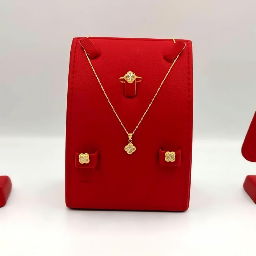 Set 18k Gold - عقد ذهب عيار 18
