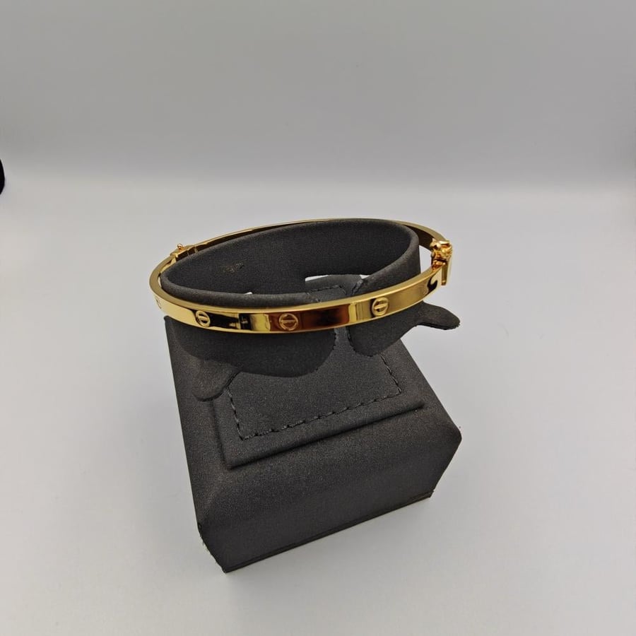 إسوارة كارتير عيار 18 - Cartier Bangle 18K