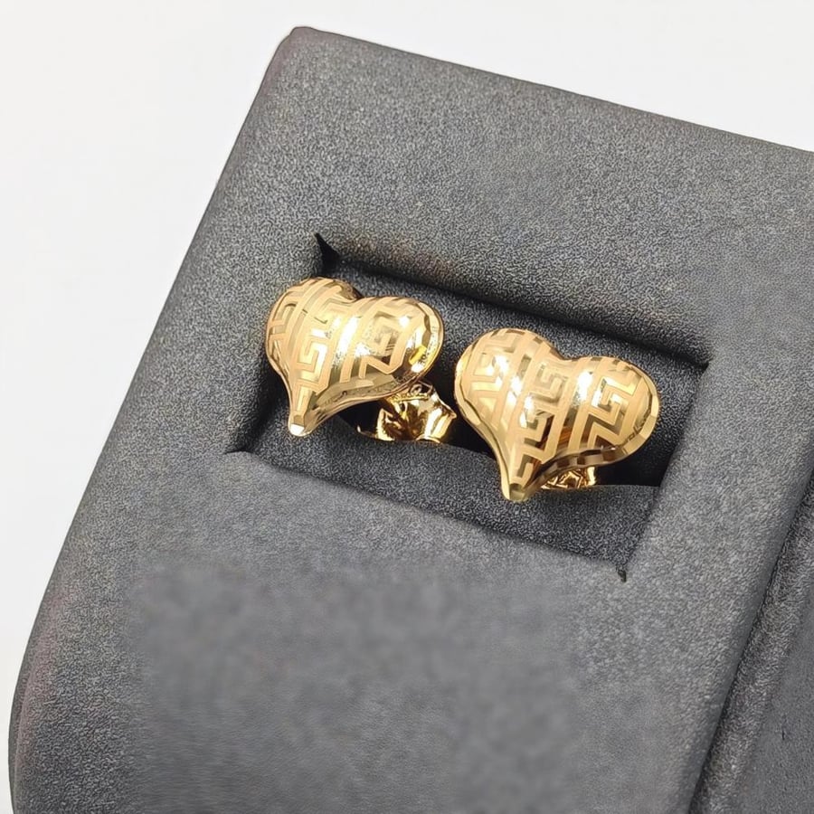 طقم ذهب عيار 18 - 18K Gold set Heart shape