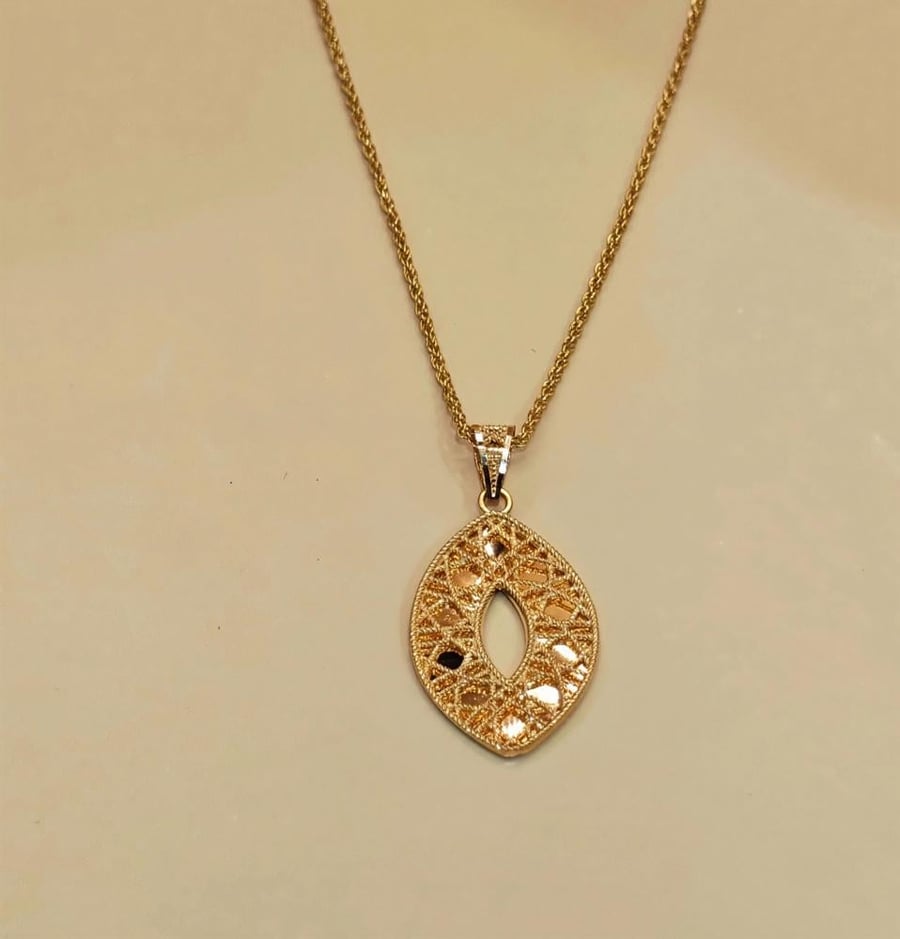 عقد ذهب عيار 21 - Necklace 21k