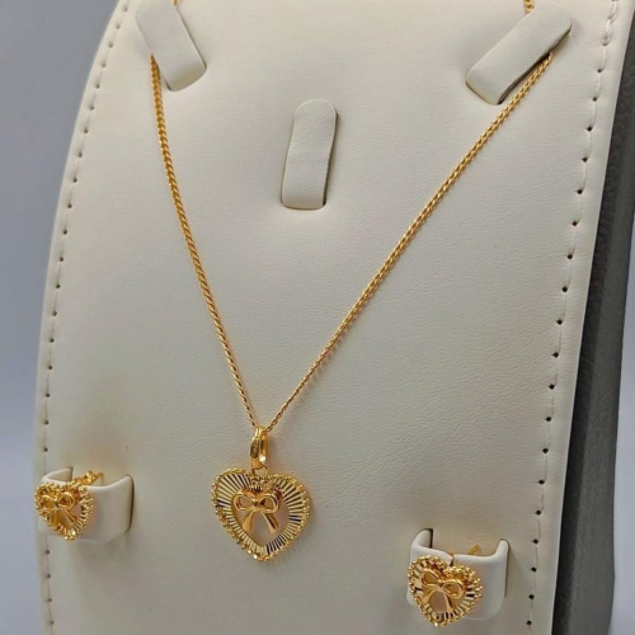 18K set - طقم ذهب عيار 18