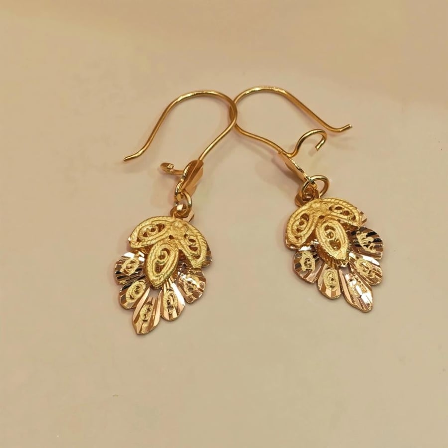 حلق ذهب عيار 22 - 22K Gold Earrings