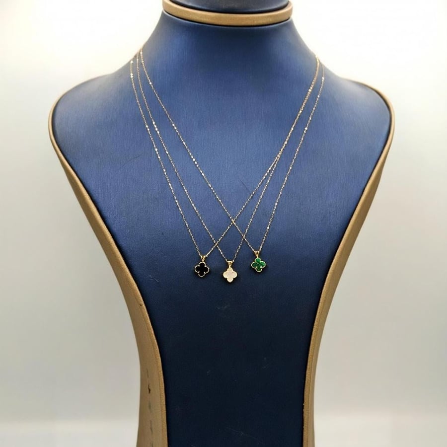 Van Cleef Design Necklace 18k Gold