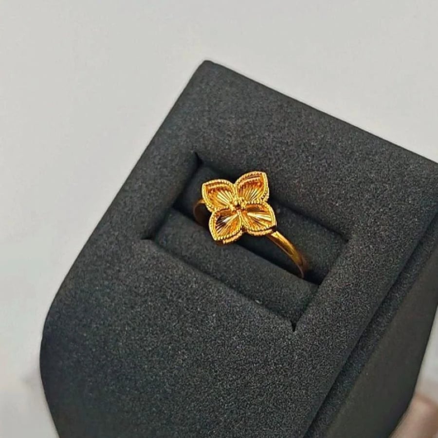 خاتم روبيرتو كوين عيار 21 - 21k Ring